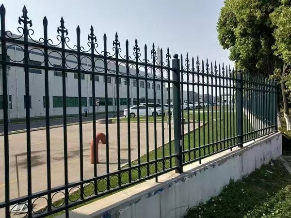 厂区围墙围栏1